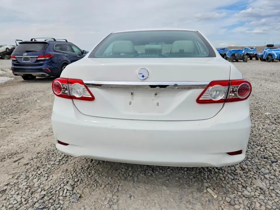 2011 TOYOTA COROLLA BASE  