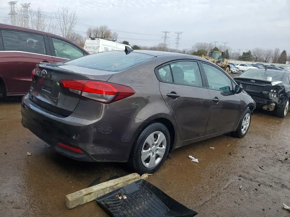 2017 KIA FORTE LX  