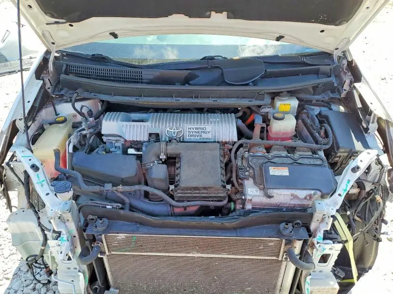 2013 TOYOTA PRIUS V THREE  