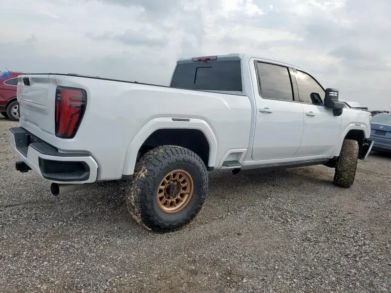 2024 GMC SIERRA K2500 AT4  