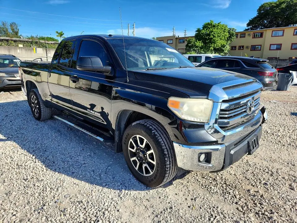 2017 TOYOTA TUNDRA SR5  