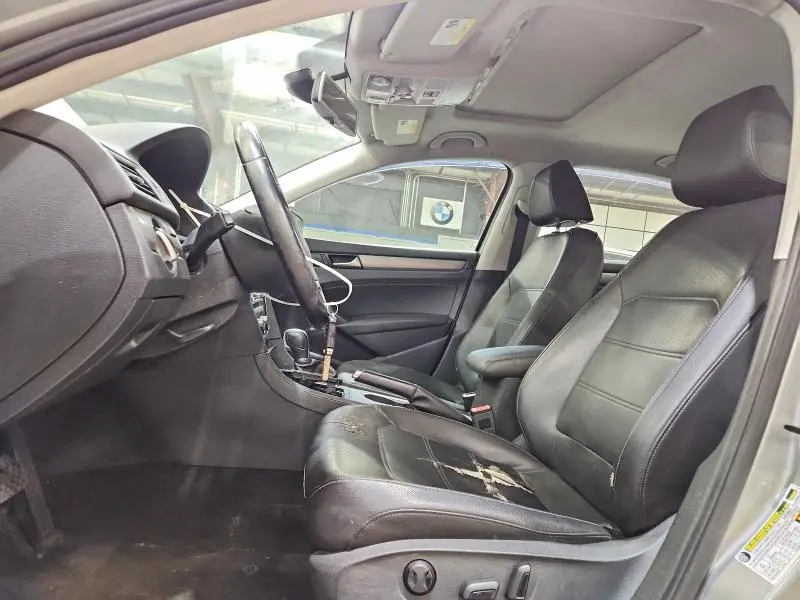 2014 VOLKSWAGEN PASSAT SE  