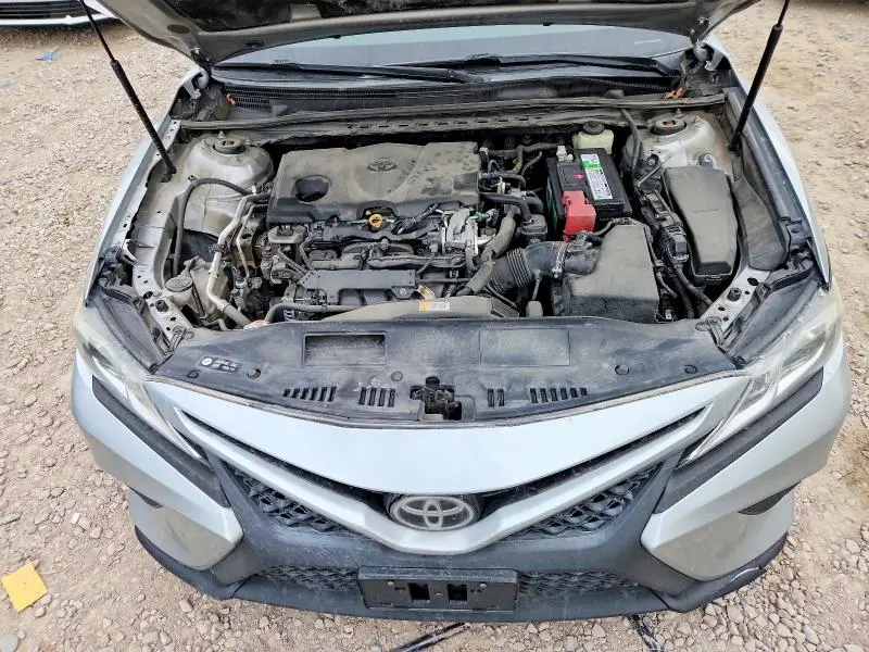 2018 TOYOTA CAMRY SE  
