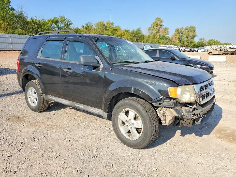 2011 FORD ESCAPE XLS  
