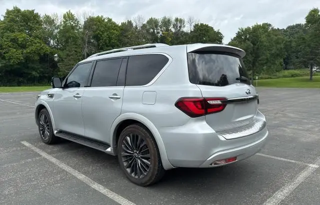 2021 INFINITI QX80 LUXE  
