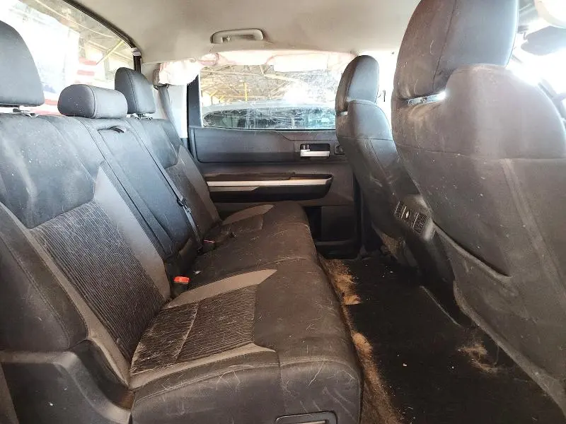 2015 TOYOTA TUNDRA SR5  