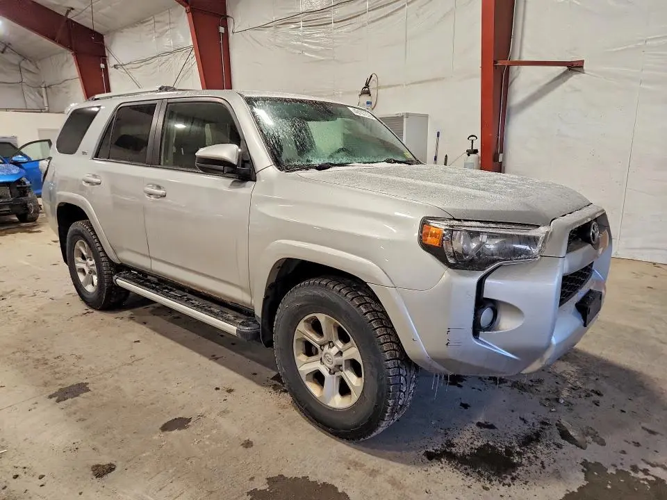 2016 TOYOTA 4RUNNER SR5  