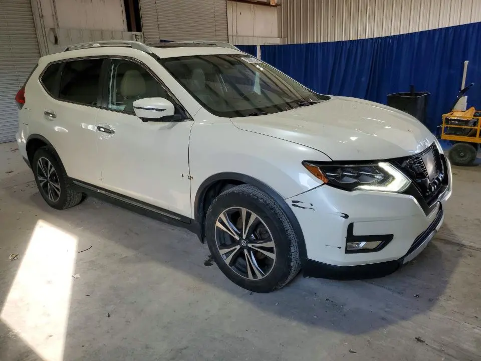 2017 NISSAN ROGUE SL  