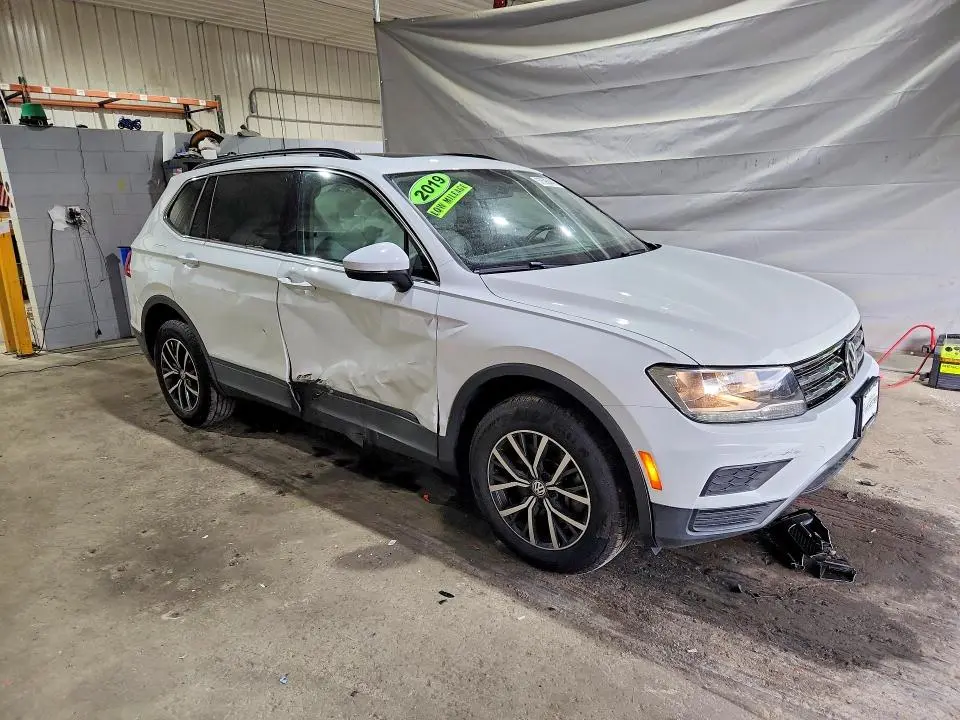 2019 VOLKSWAGEN TIGUAN SE  