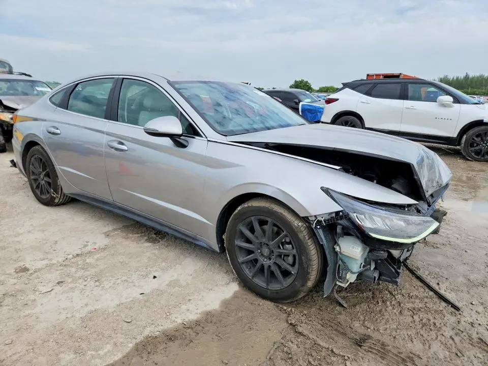 2020 HYUNDAI SONATA SEL  