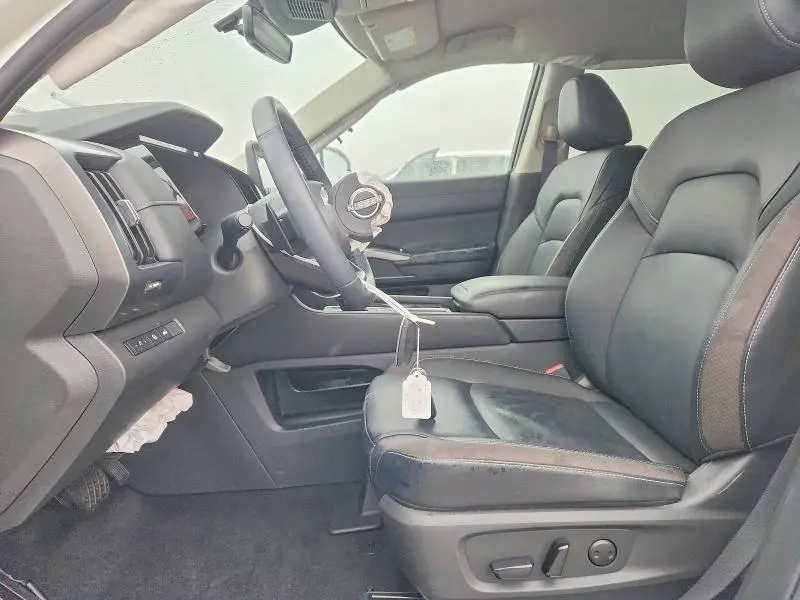 2024 NISSAN PATHFINDER SL  