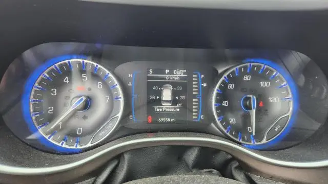 2017 CHRYSLER PACIFICA TOURING L  