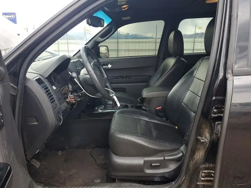 2011 FORD ESCAPE LIMITED  