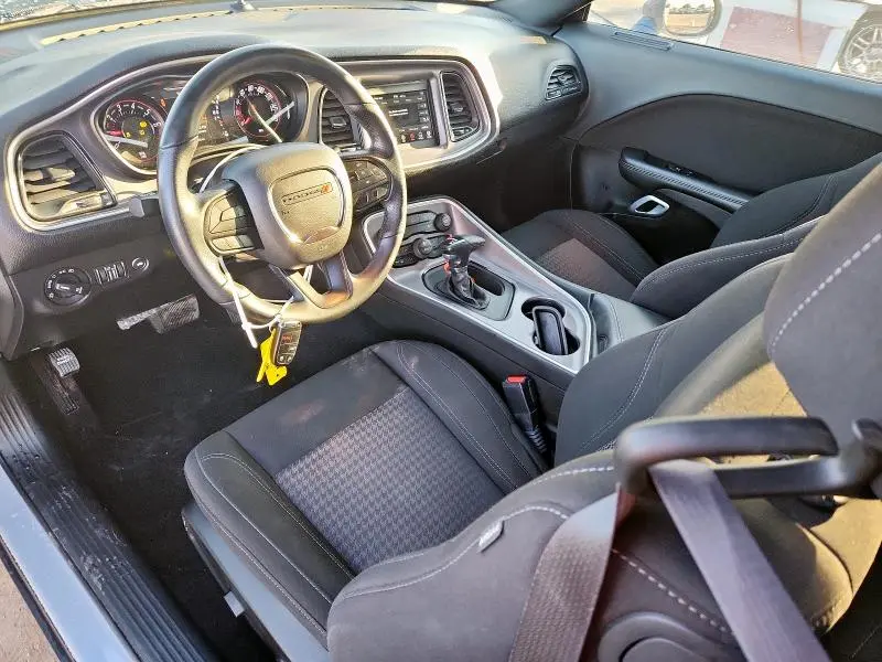 2022 DODGE CHALLENGER SXT  