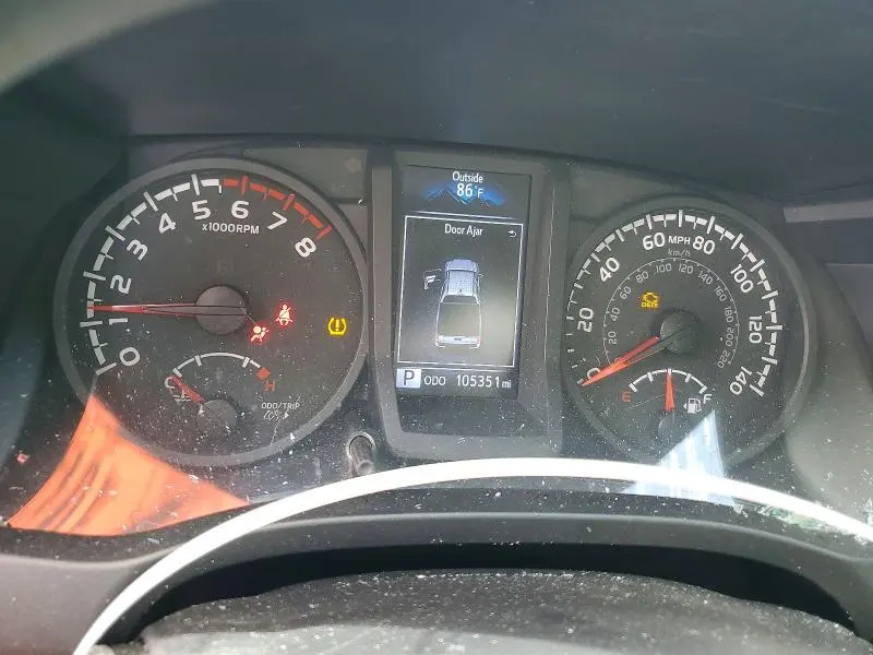 2022 TOYOTA TACOMA SR  