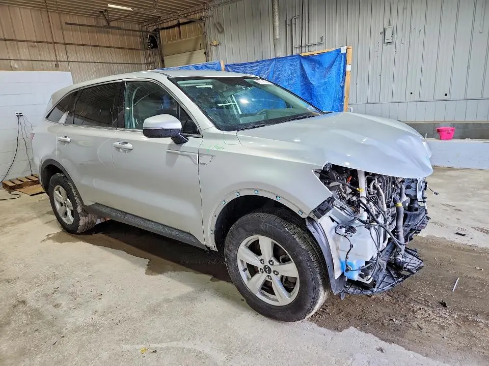 2022 KIA SORENTO LX  