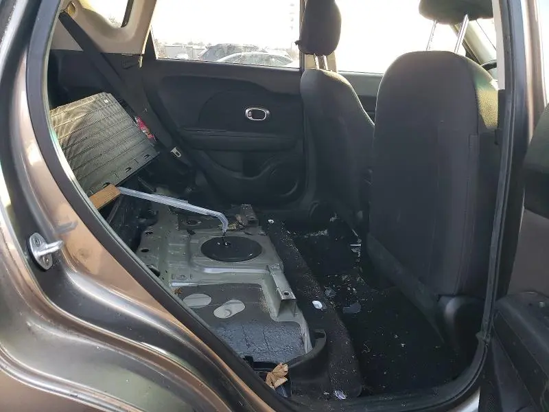 2016 KIA SOUL   