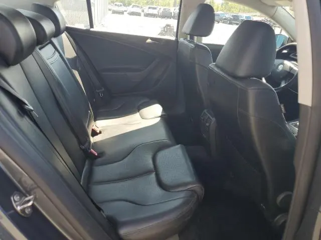 2010 VOLKSWAGEN PASSAT 2.0T  