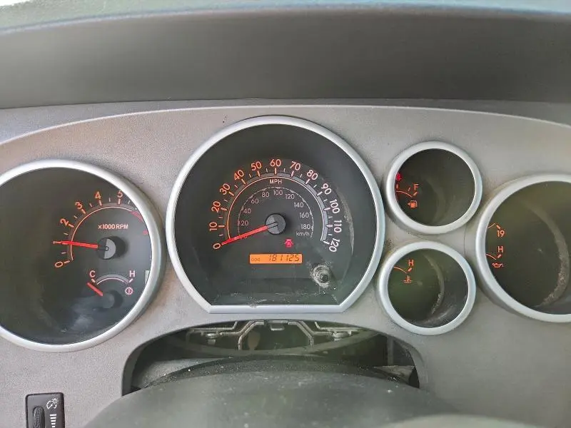 2011 TOYOTA TUNDRA CREWMAX SR5  