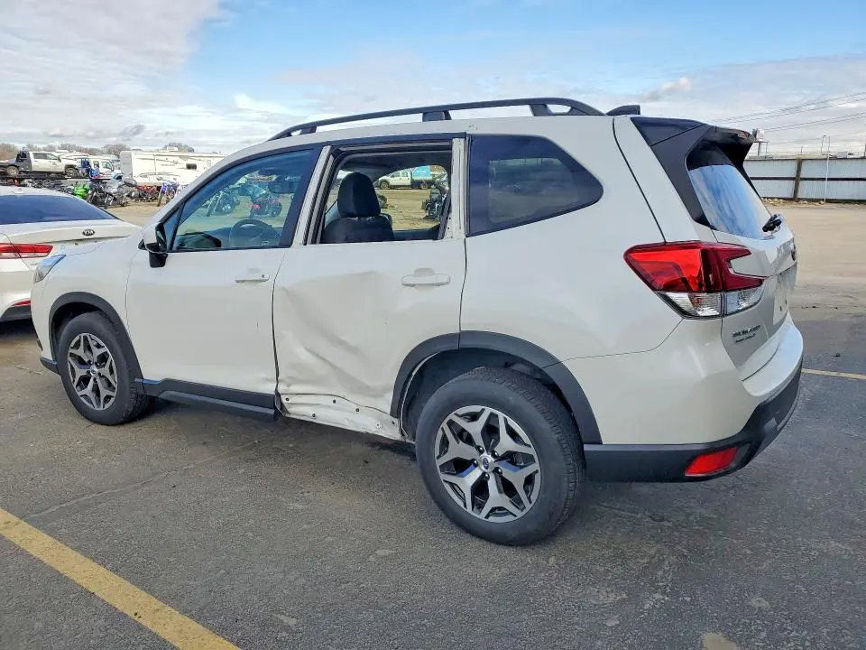 2024 SUBARU FORESTER PREMIUM  