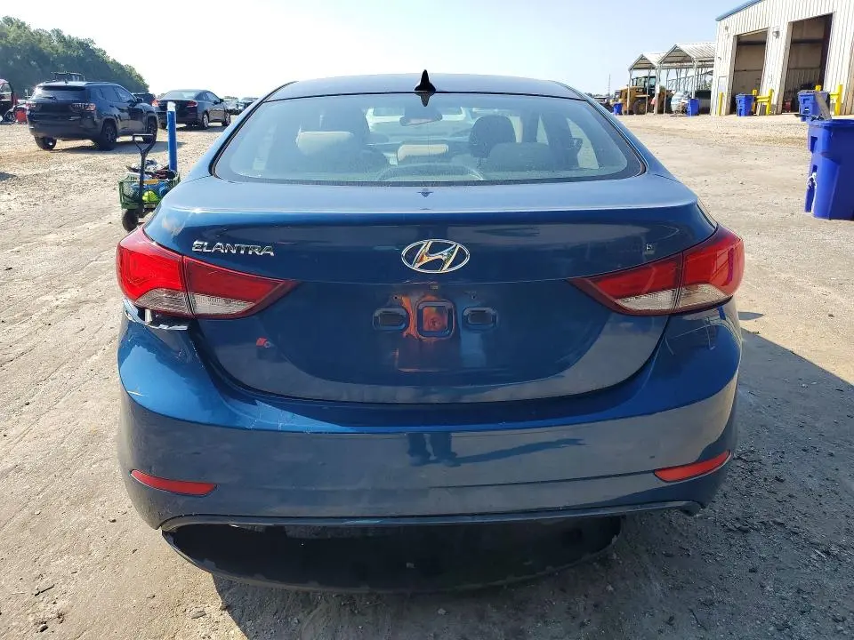 2015 HYUNDAI ELANTRA SE  