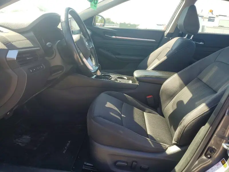 2021 NISSAN ALTIMA SV  
