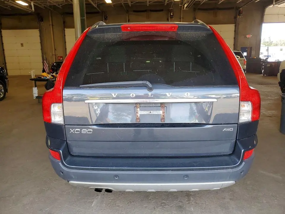 2011 VOLVO XC90 3.2  