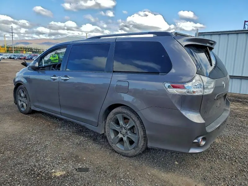 2015 TOYOTA SIENNA SPORT  