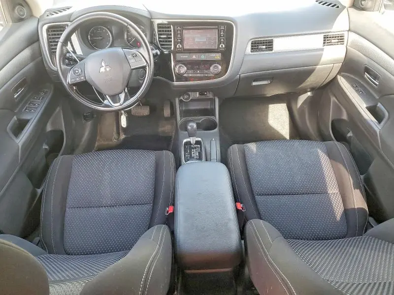 2016 MITSUBISHI OUTLANDER SE  