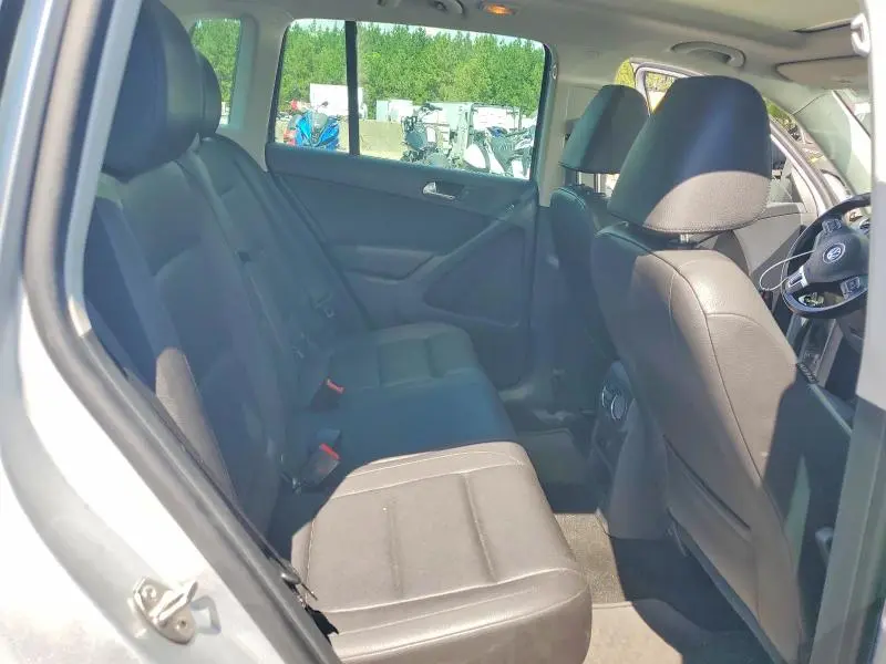 2015 VOLKSWAGEN TIGUAN S  