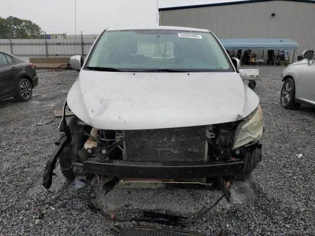 2010 VOLKSWAGEN ROUTAN SE  