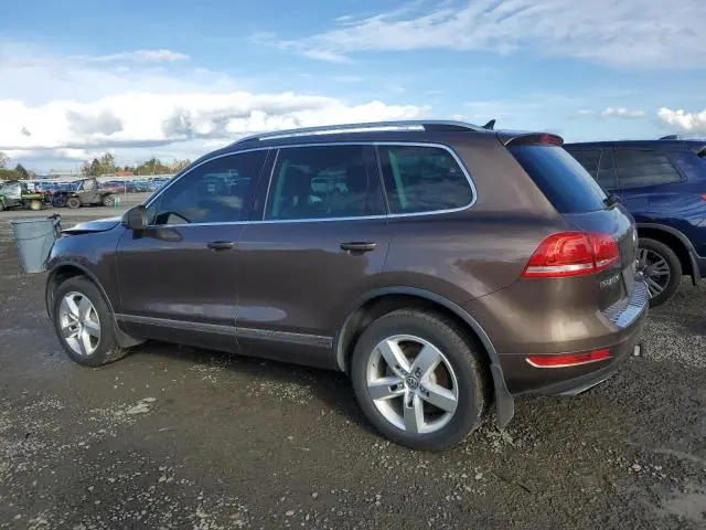 2011 VOLKSWAGEN TOUAREG V6  