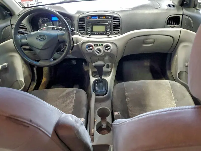 2011 HYUNDAI ACCENT GLS  