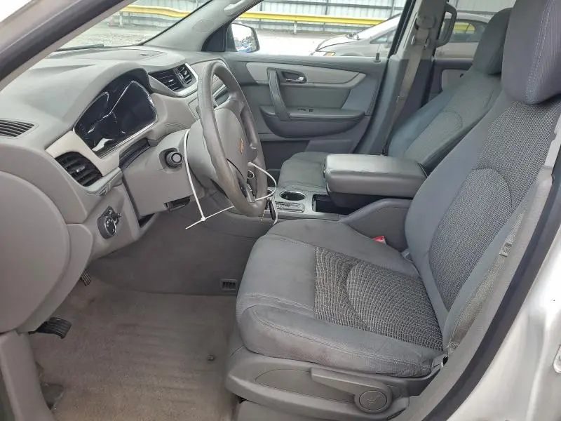 2015 CHEVROLET TRAVERSE LS  