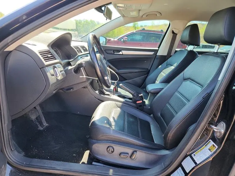 2015 VOLKSWAGEN PASSAT S  