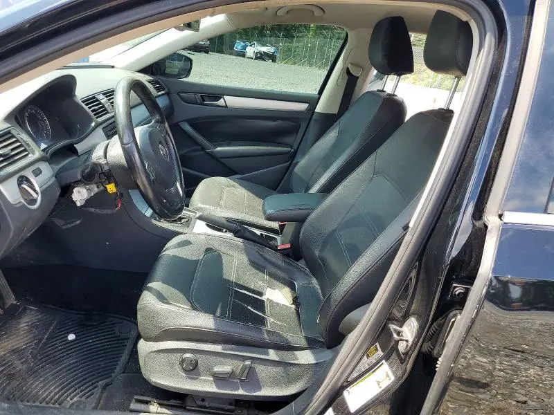 2013 VOLKSWAGEN PASSAT SE  
