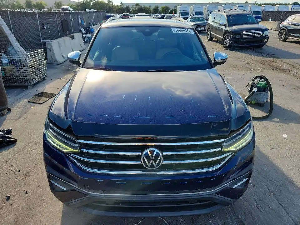 2022 VOLKSWAGEN TIGUAN SE  