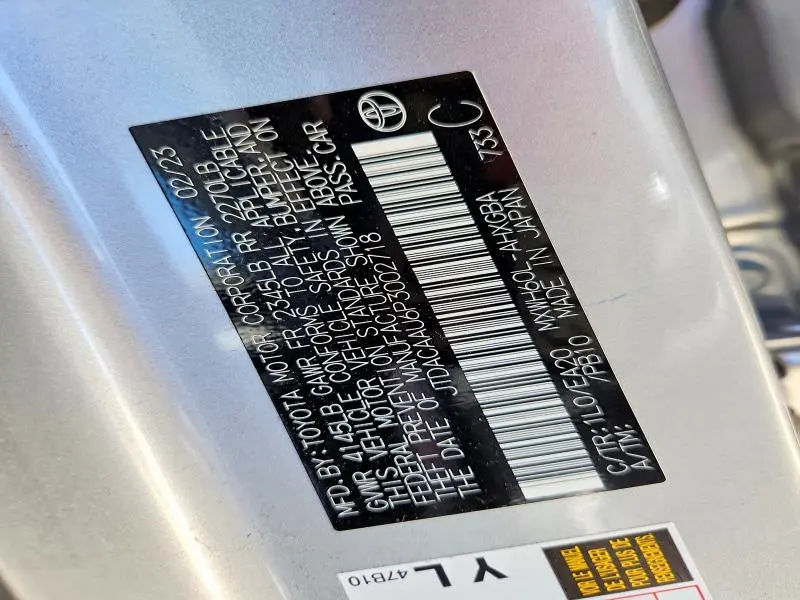 2023 TOYOTA PRIUS XLE  