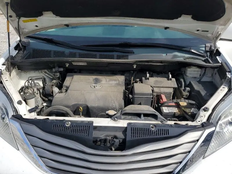 2012 TOYOTA SIENNA XLE 8-PASSENGER  