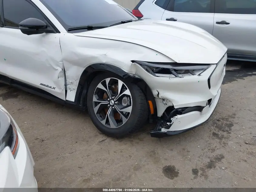 2022 FORD MUSTANG MACH-E PREMIUM