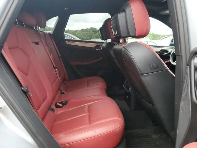 2016 PORSCHE MACAN S