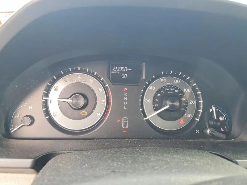 2011 HONDA ODYSSEY LX  