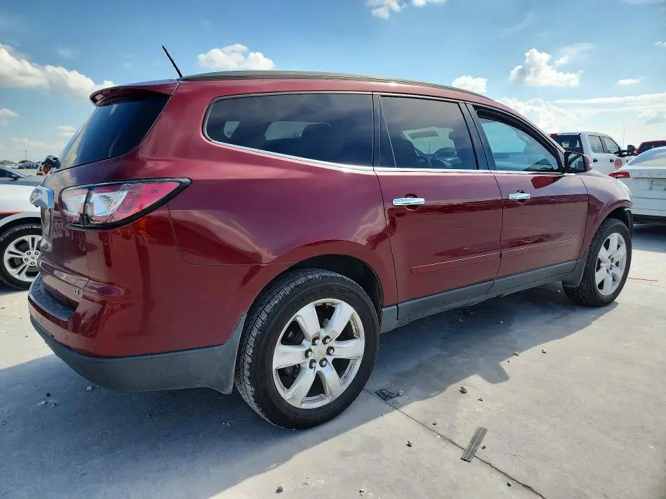2017 CHEVROLET TRAVERSE LT  