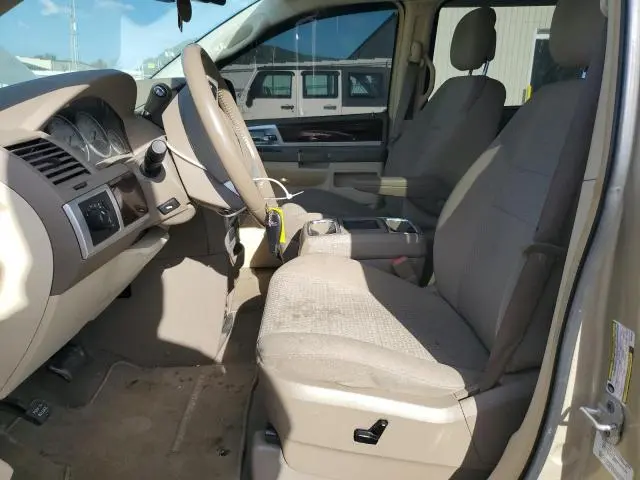 2010 CHRYSLER TOWN & COUNTRY TOURING  