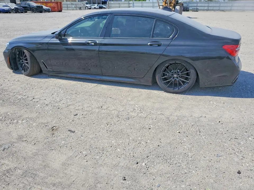2018 BMW 750 XI  