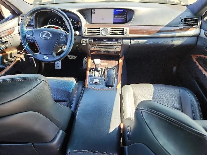 2017 LEXUS LS 460  