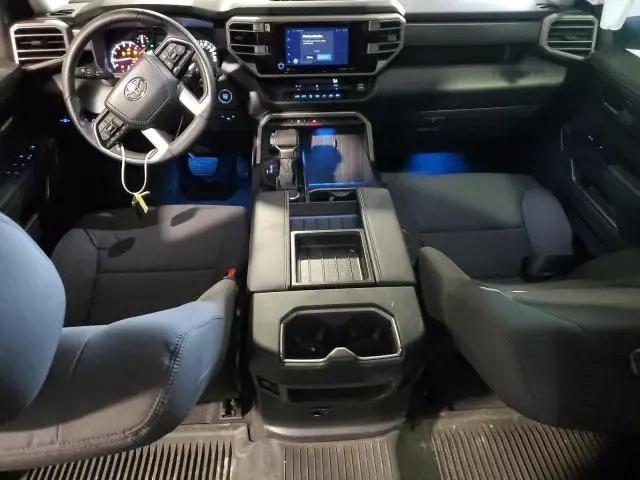 2024 TOYOTA TUNDRA CREWMAX SR  