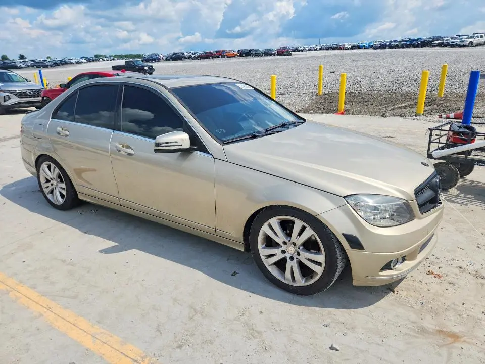 2011 MERCEDES-BENZ C 300  