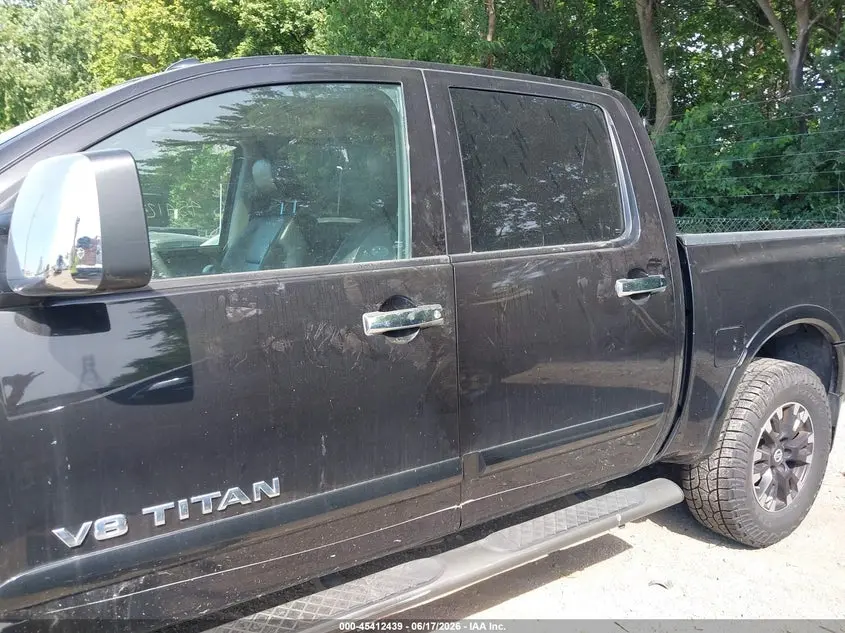 2011 NISSAN TITAN SL
