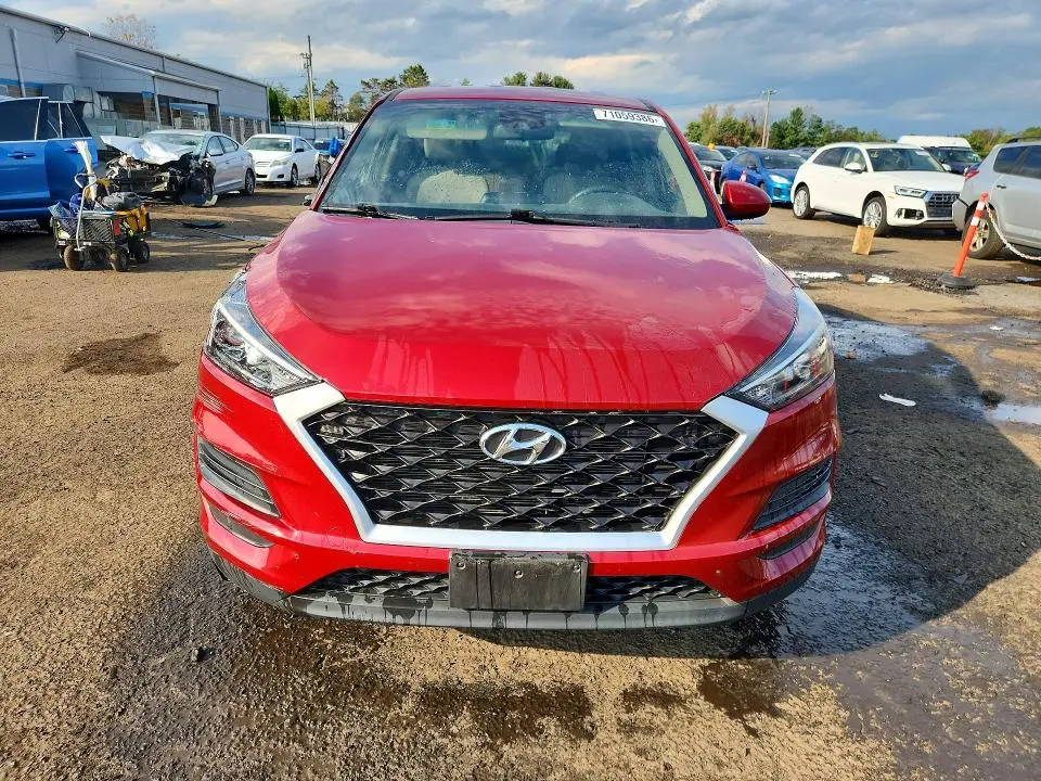 2021 HYUNDAI TUCSON SE  